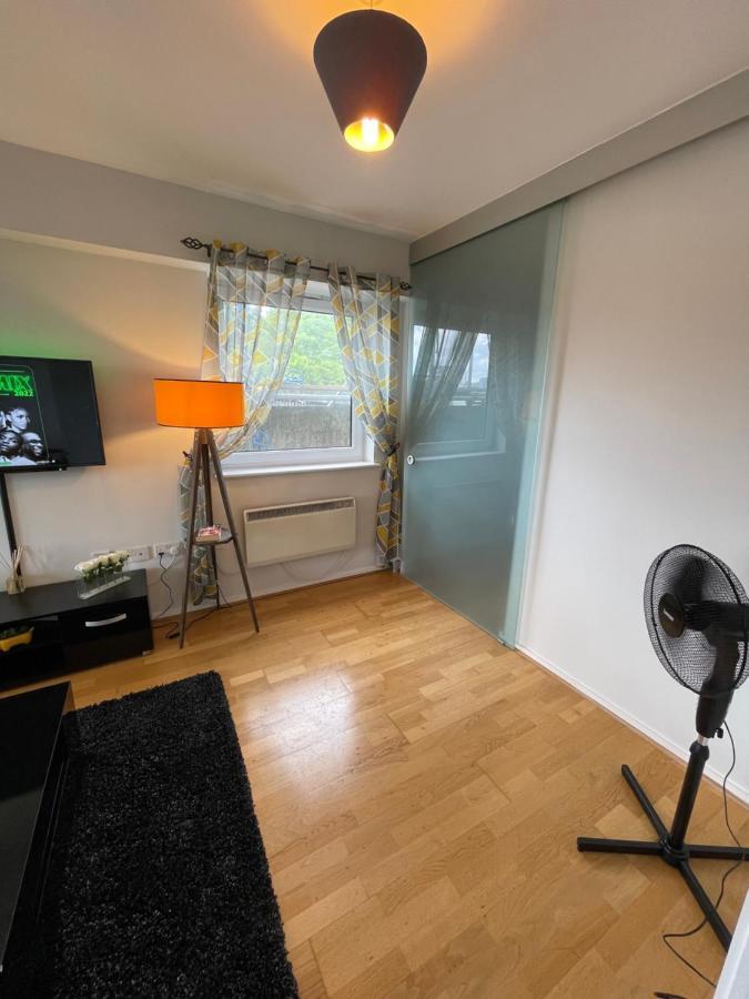 The Reflection Apartment , With River Thames View London Ngoại thất bức ảnh