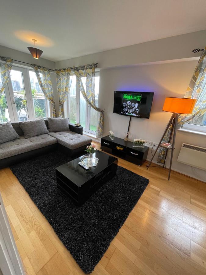 The Reflection Apartment , With River Thames View London Ngoại thất bức ảnh