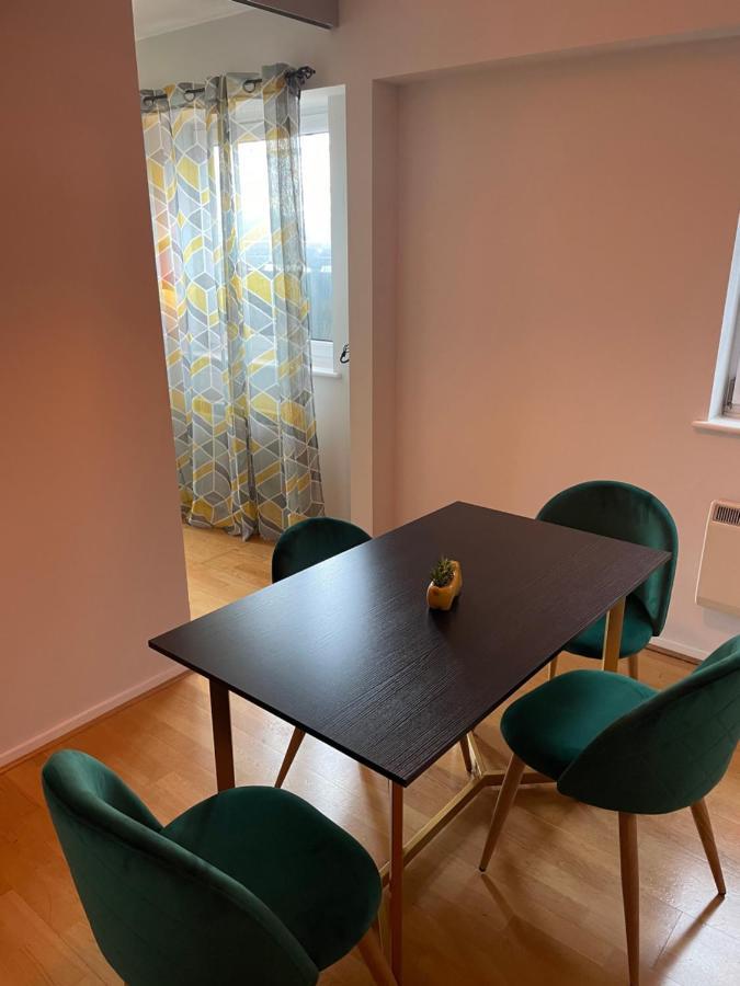 The Reflection Apartment , With River Thames View London Ngoại thất bức ảnh